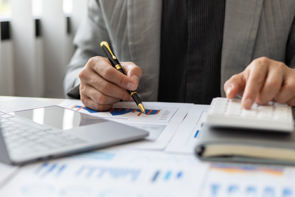 Analysis of financial statement accounting data on the desk