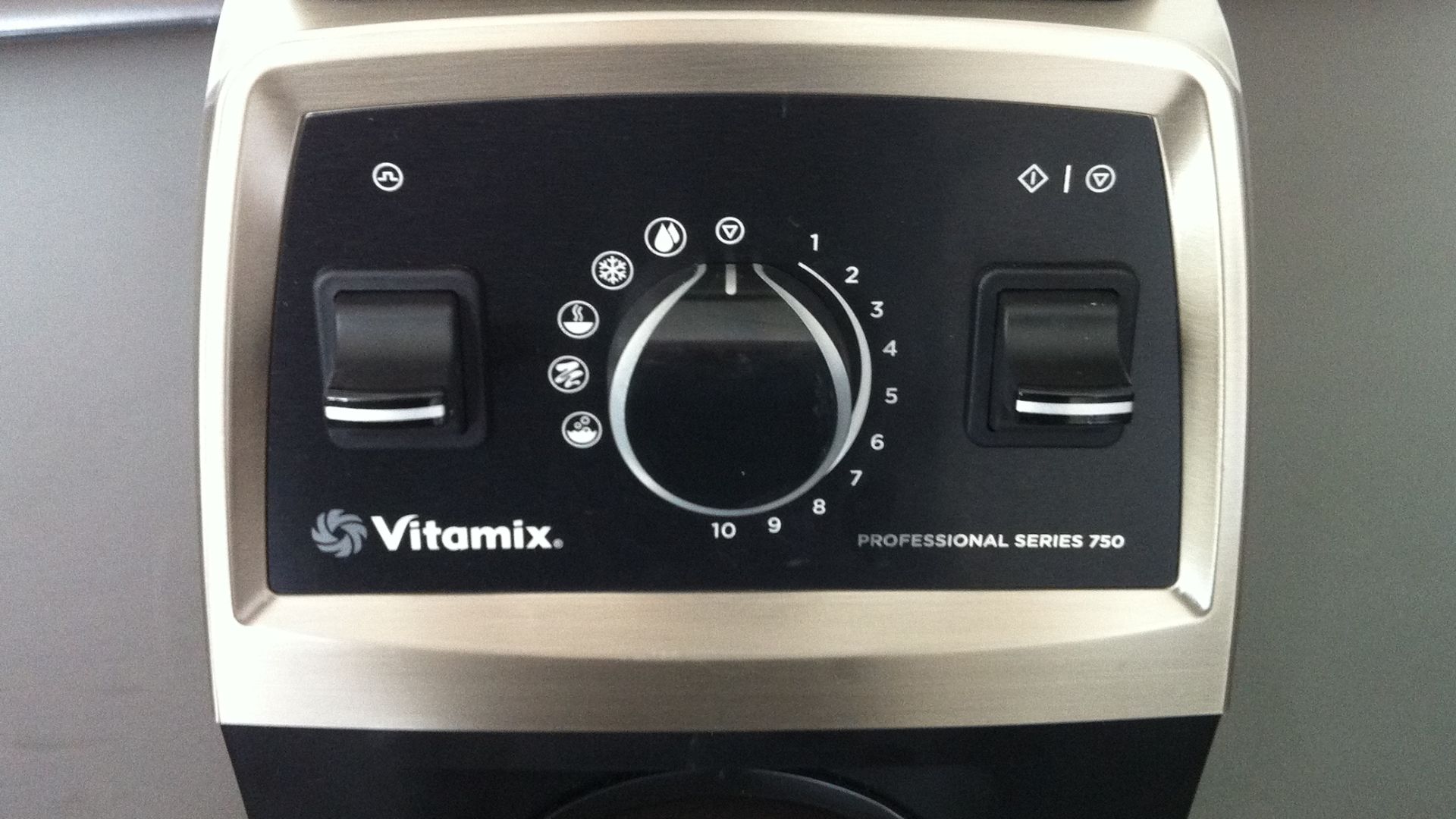 File:Motor Unit Vitamix Professional Series 750.JPG