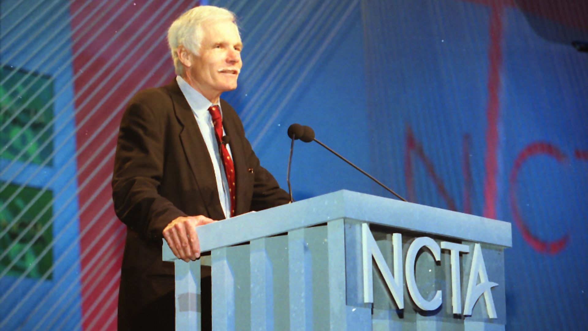 File:2000 Ted Turner (29902987051).jpg