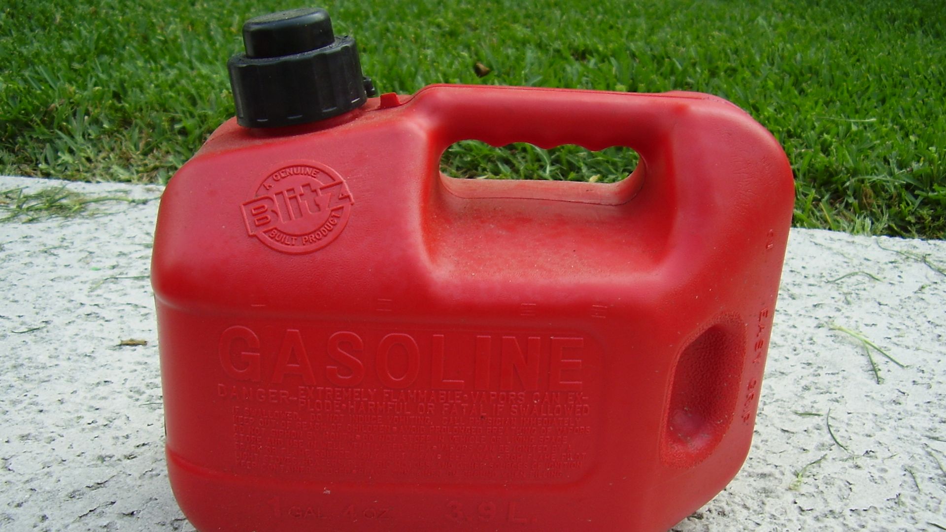File:GasolineContainer.JPG