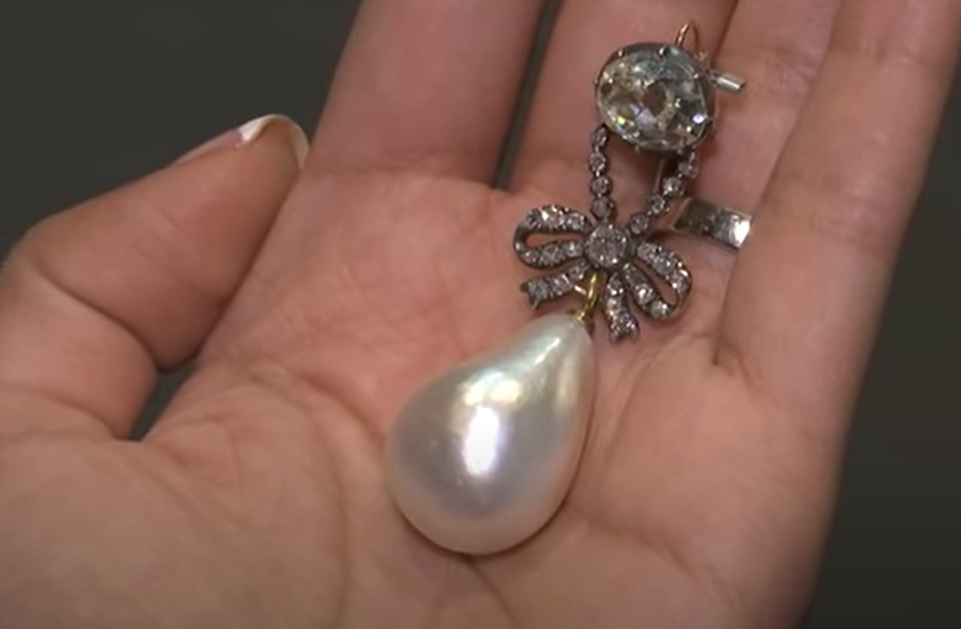 Marie Antoinette’s Pendant auction