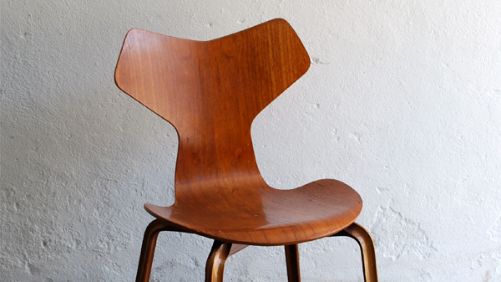 File:Arne Jacobsen 3130 aka Grand Prix.jpg