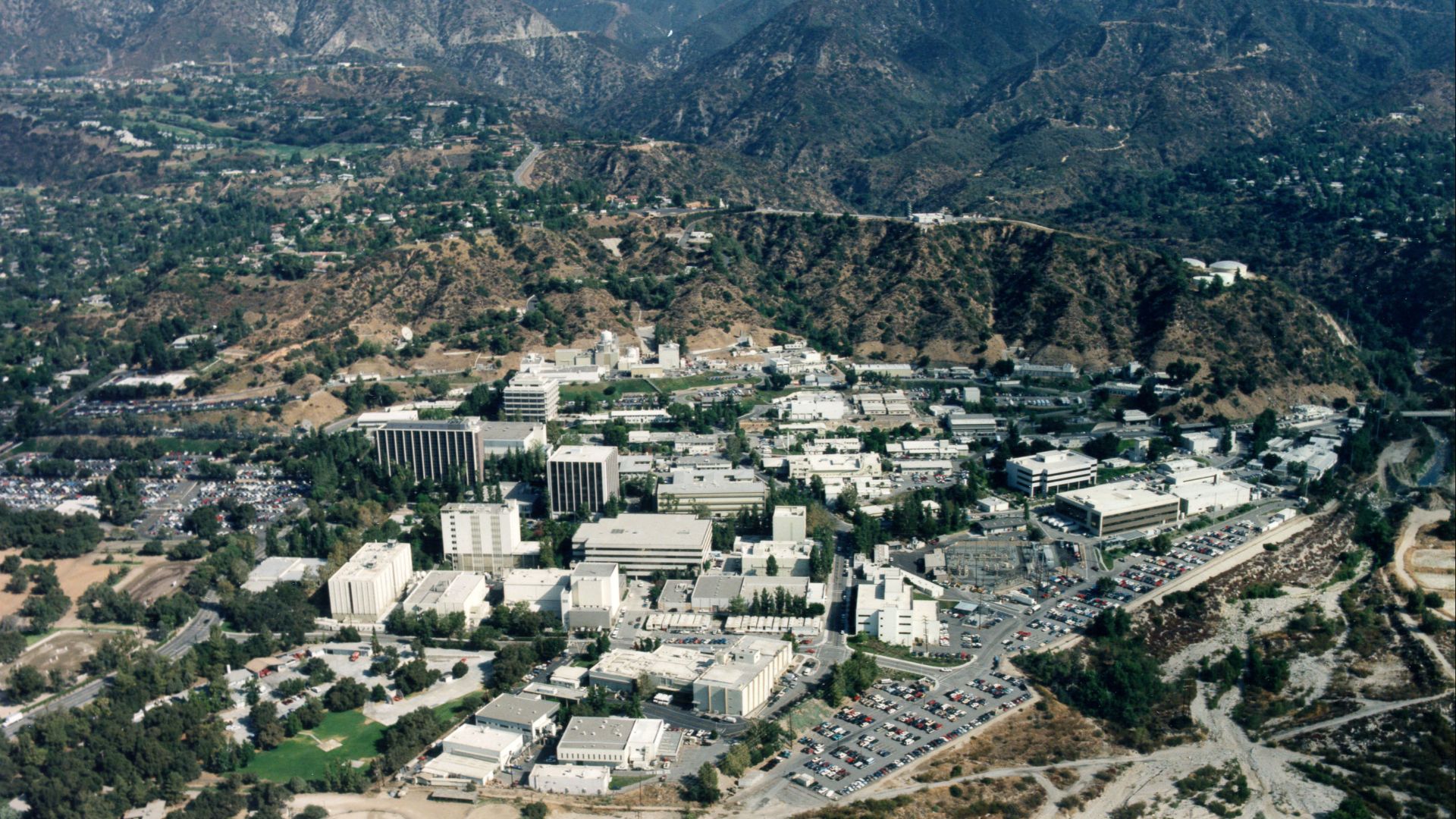 File:Site du JPL en Californie.jpg