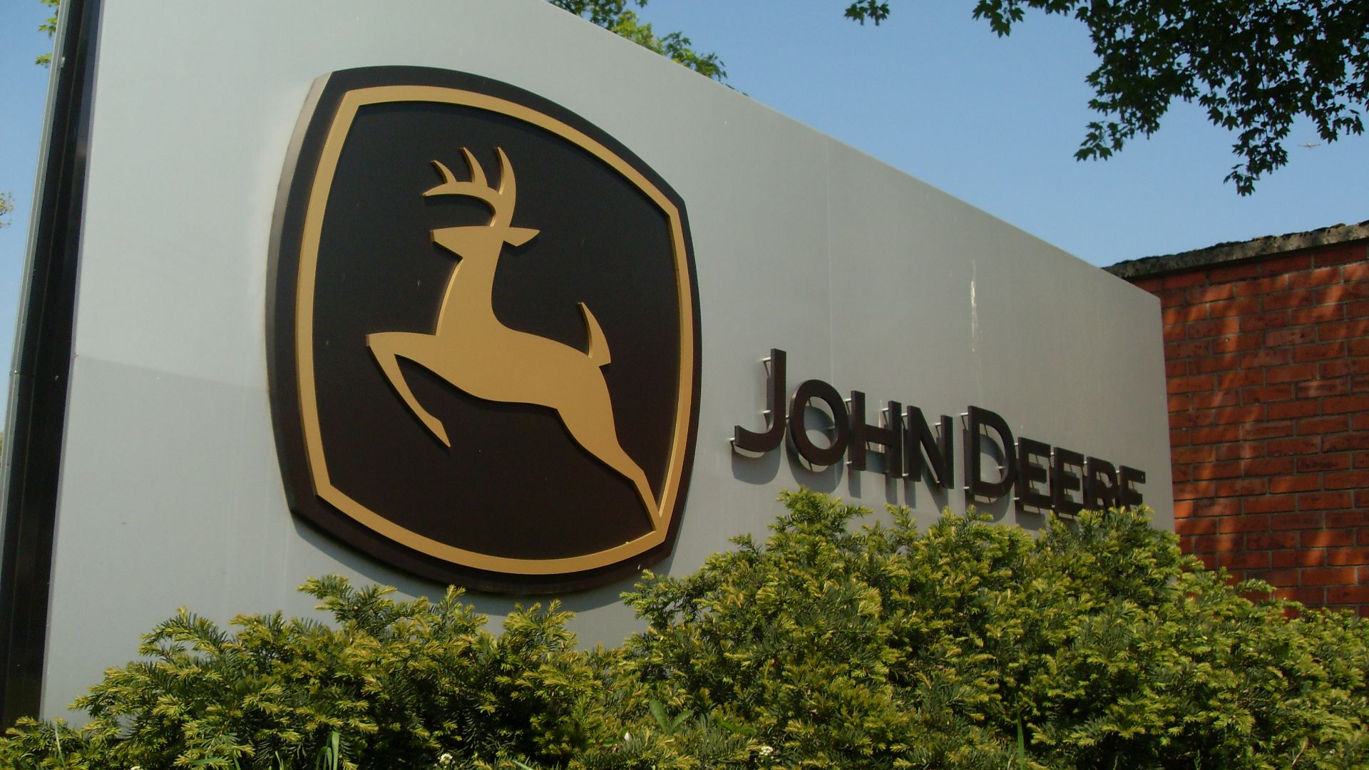 File:Mannheim - John Deere.JPG