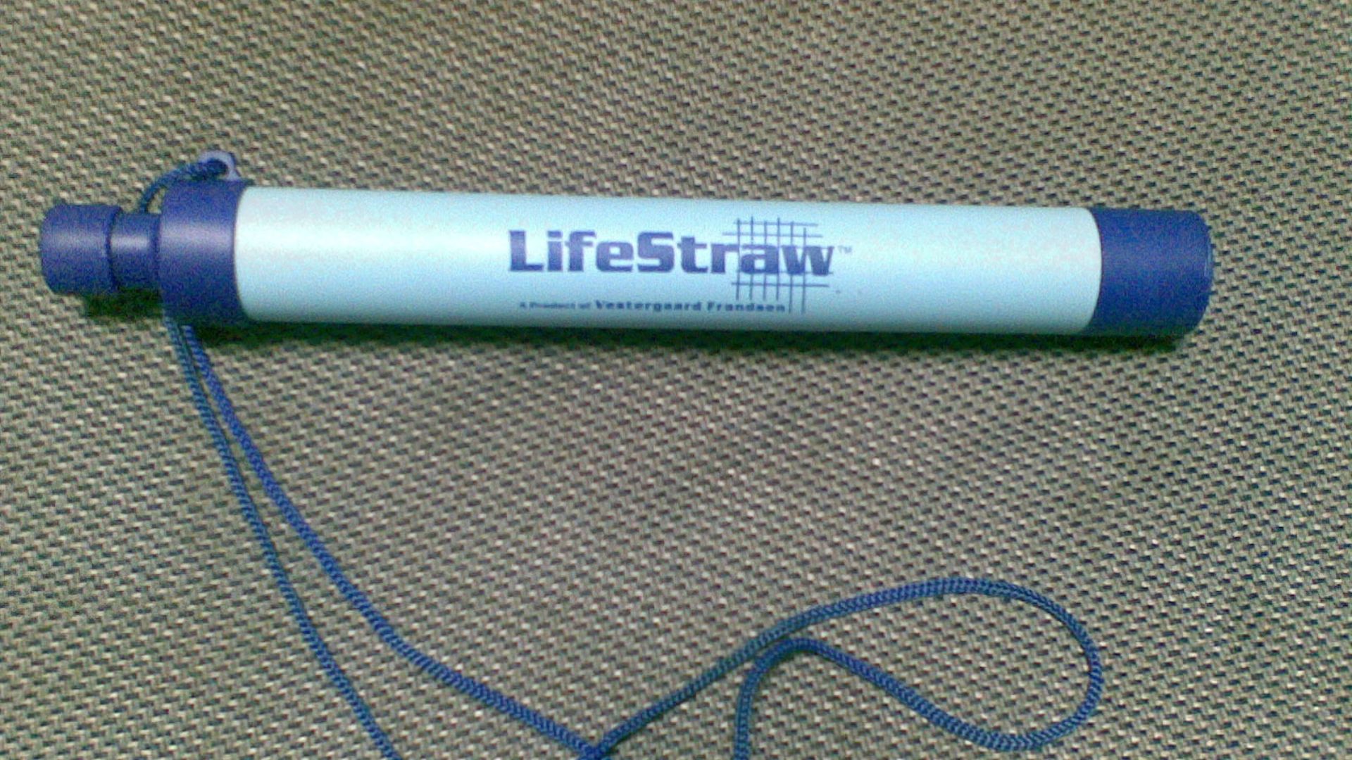 File:Lifestraw - safe drinking water (2722820246).jpg