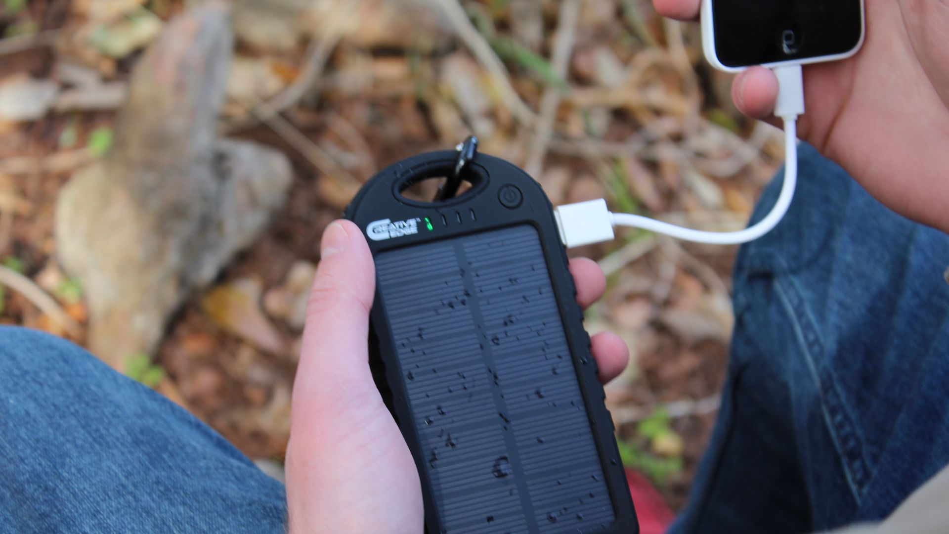 File:Creative Edge Solar- 5 Solar Charger.JPG