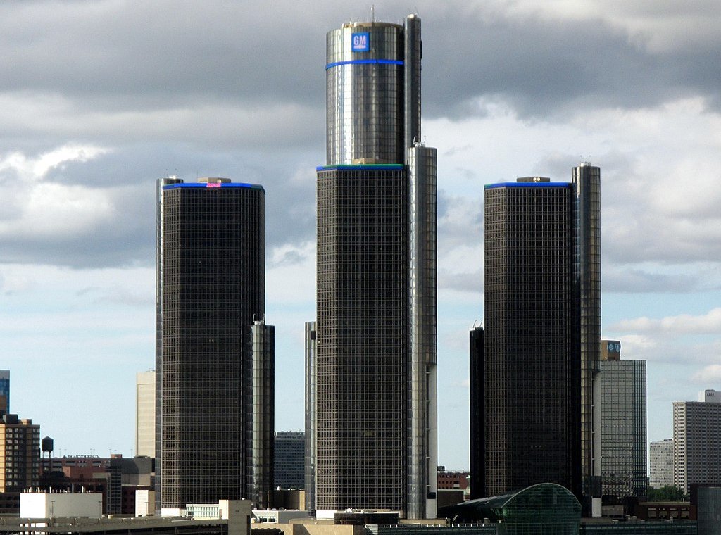 The image shows the corporate headquarters or office building of General Motors Company
