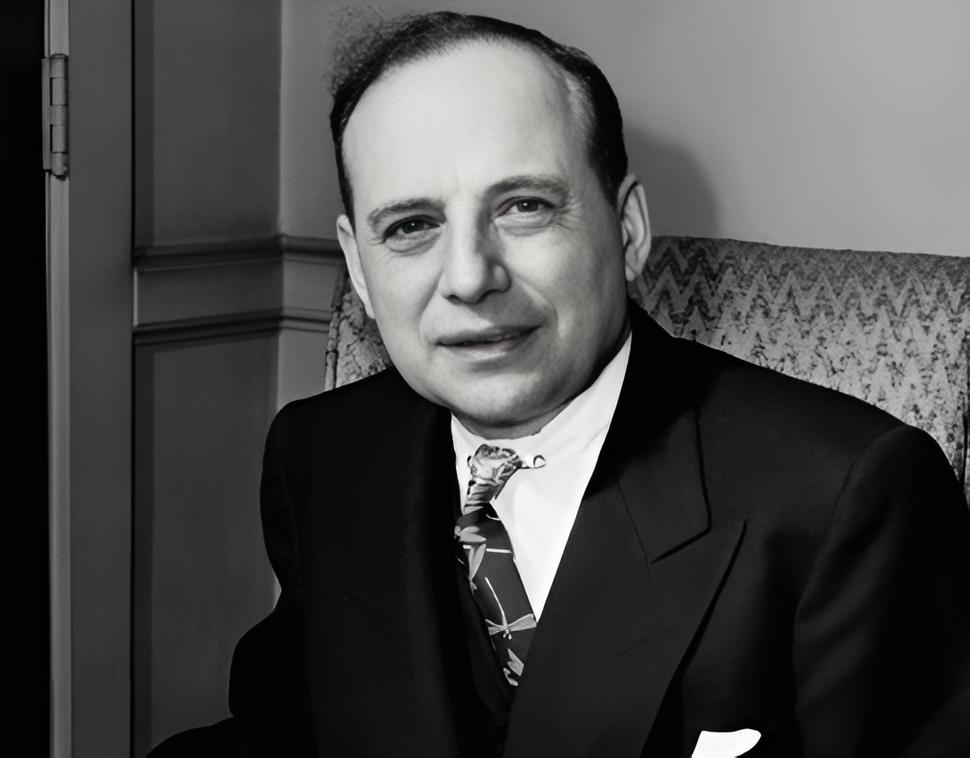 Grayscale Portrait Photo of American financial analyst and economist Benjamin Graham