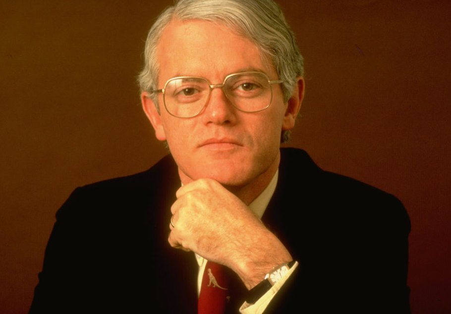 Portrait Photo of American investor and mutual fund manager Peter Lynch