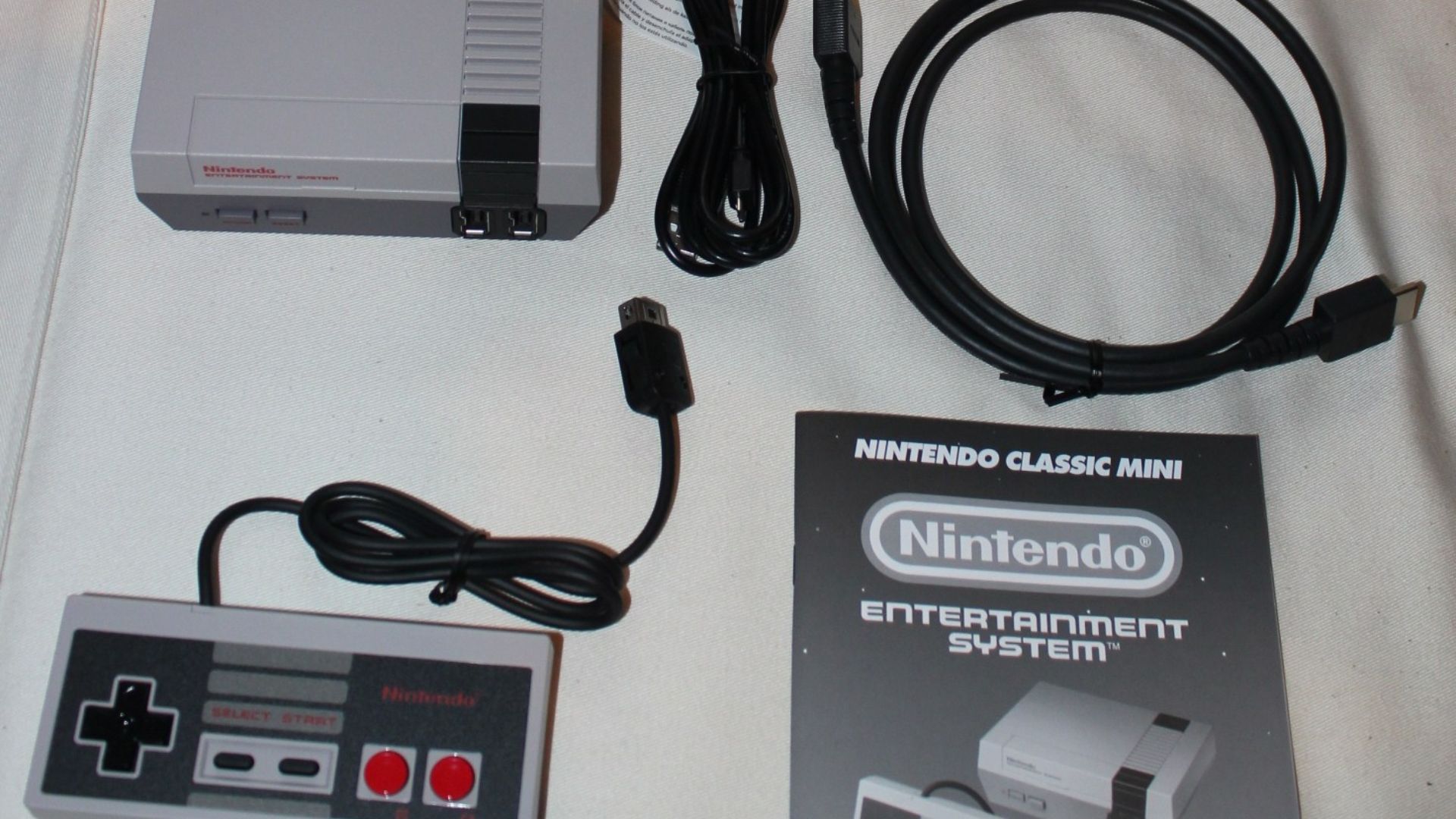 File:NCM Lieferumfang.jpg