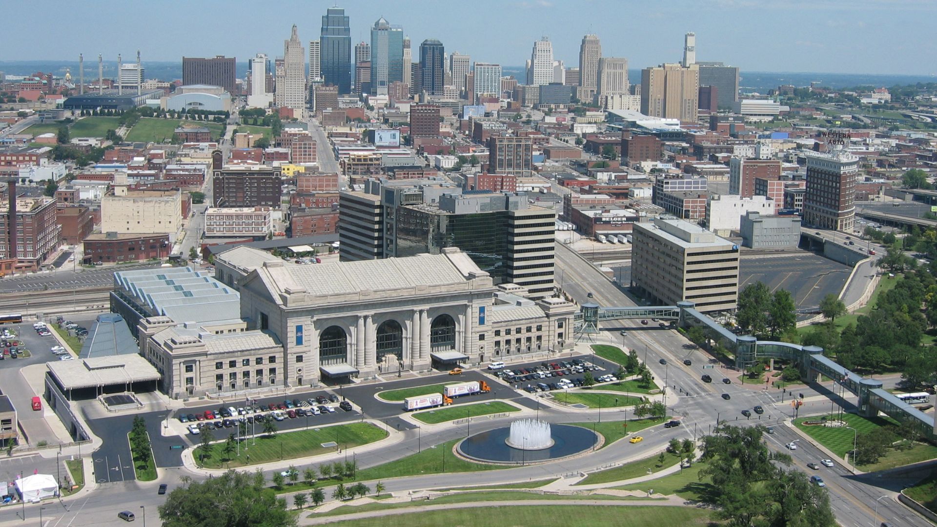 File:Jrb kansas city union station downtown 001.JPG