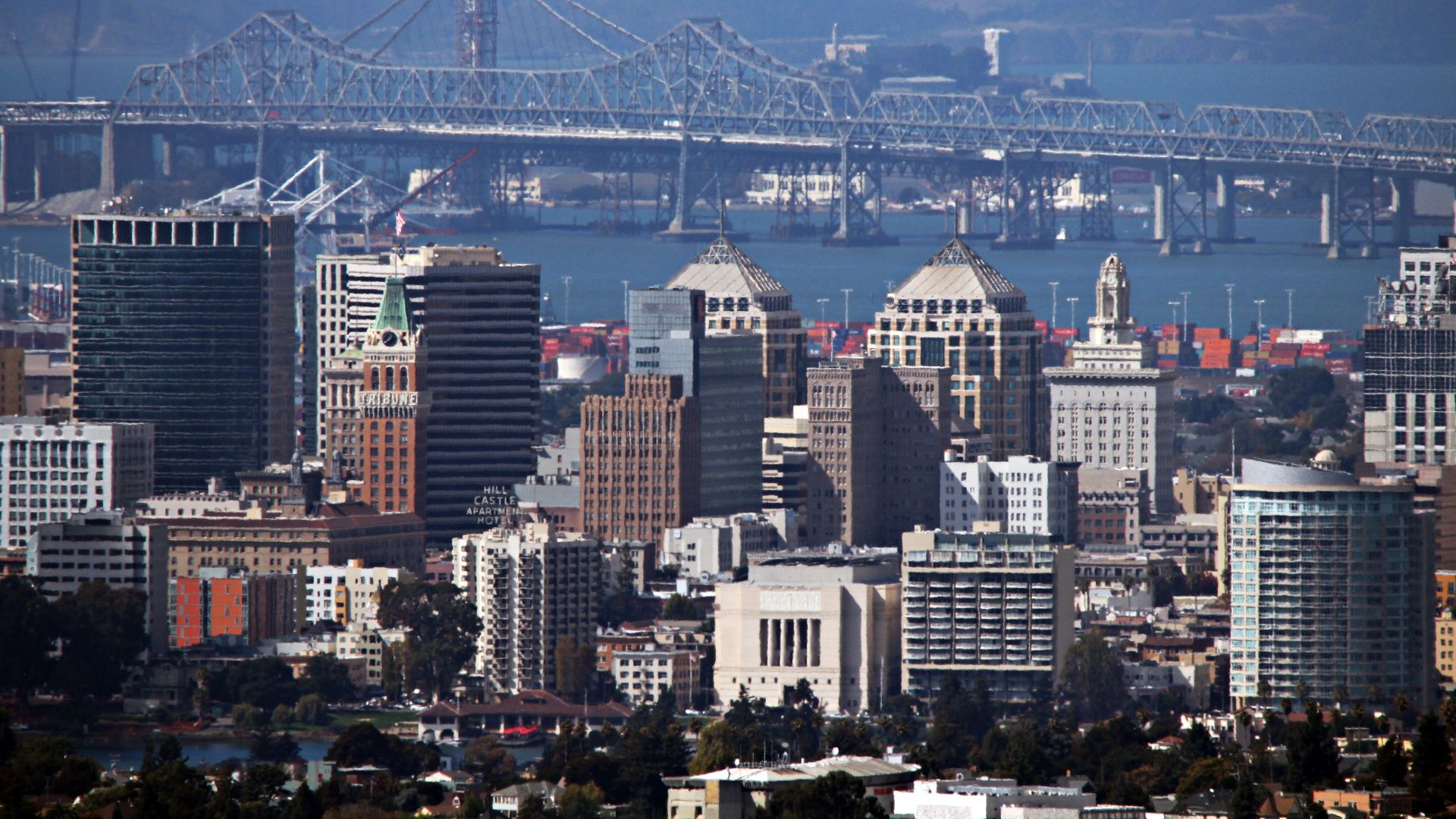 File:OAKLAND, CA, USA - Skyline and Bridge.JPG