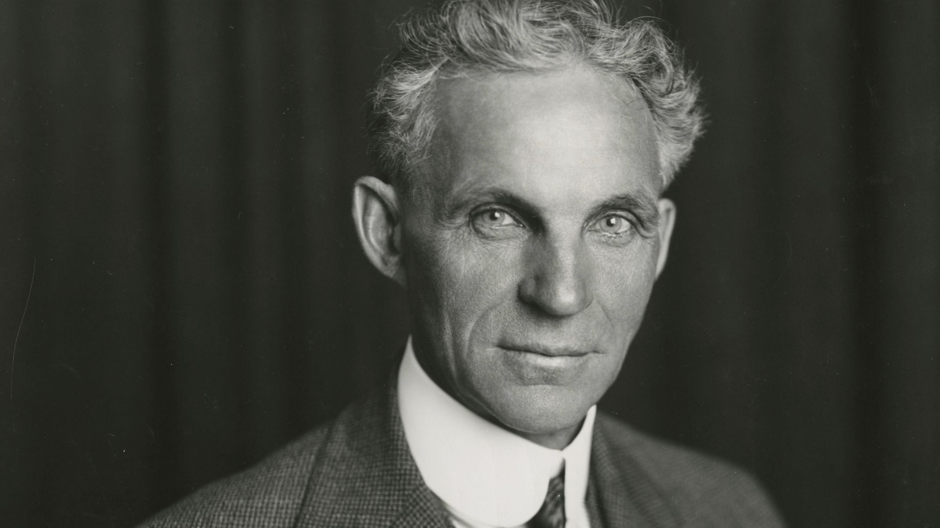 File:Henry Ford portrait 1915 original.png