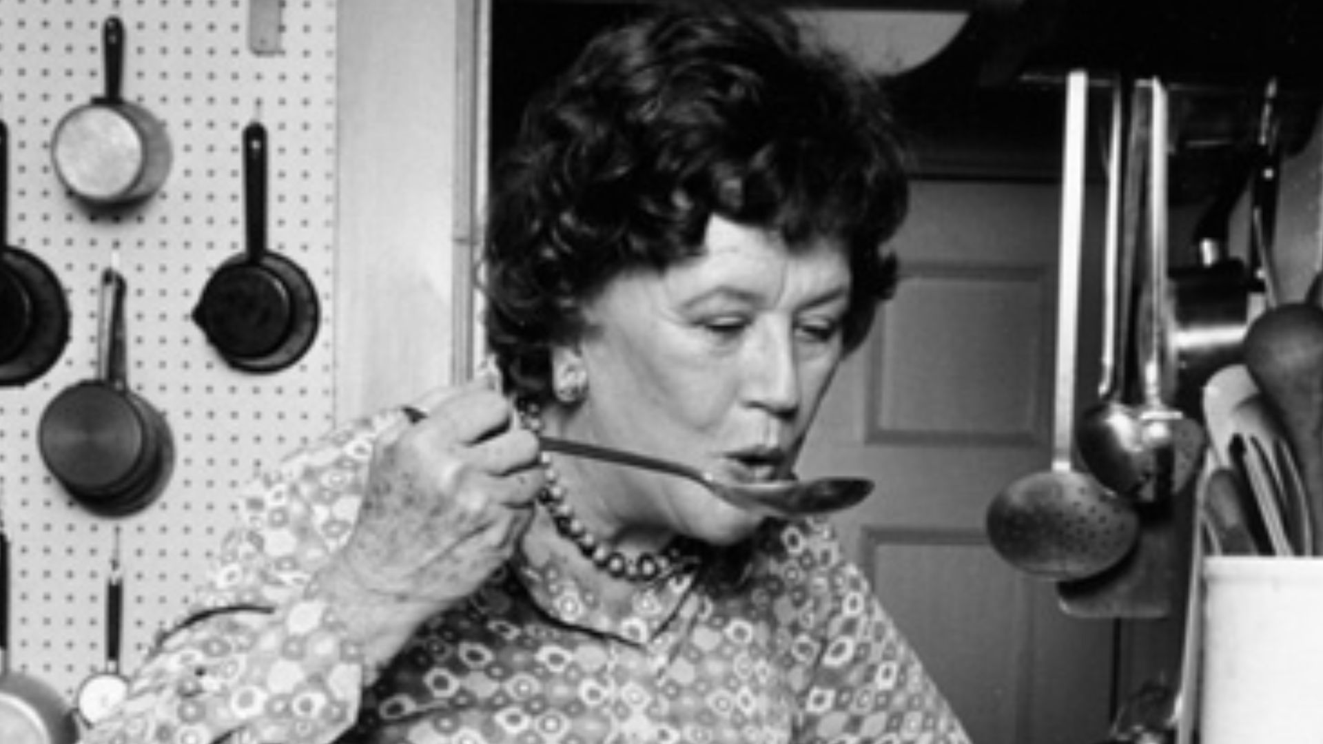 File:Julia Child portrait by ©Lynn Gilbert, 1978.jpg