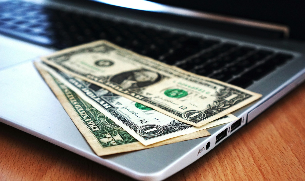 Using Foreign Tipping Norms At Home