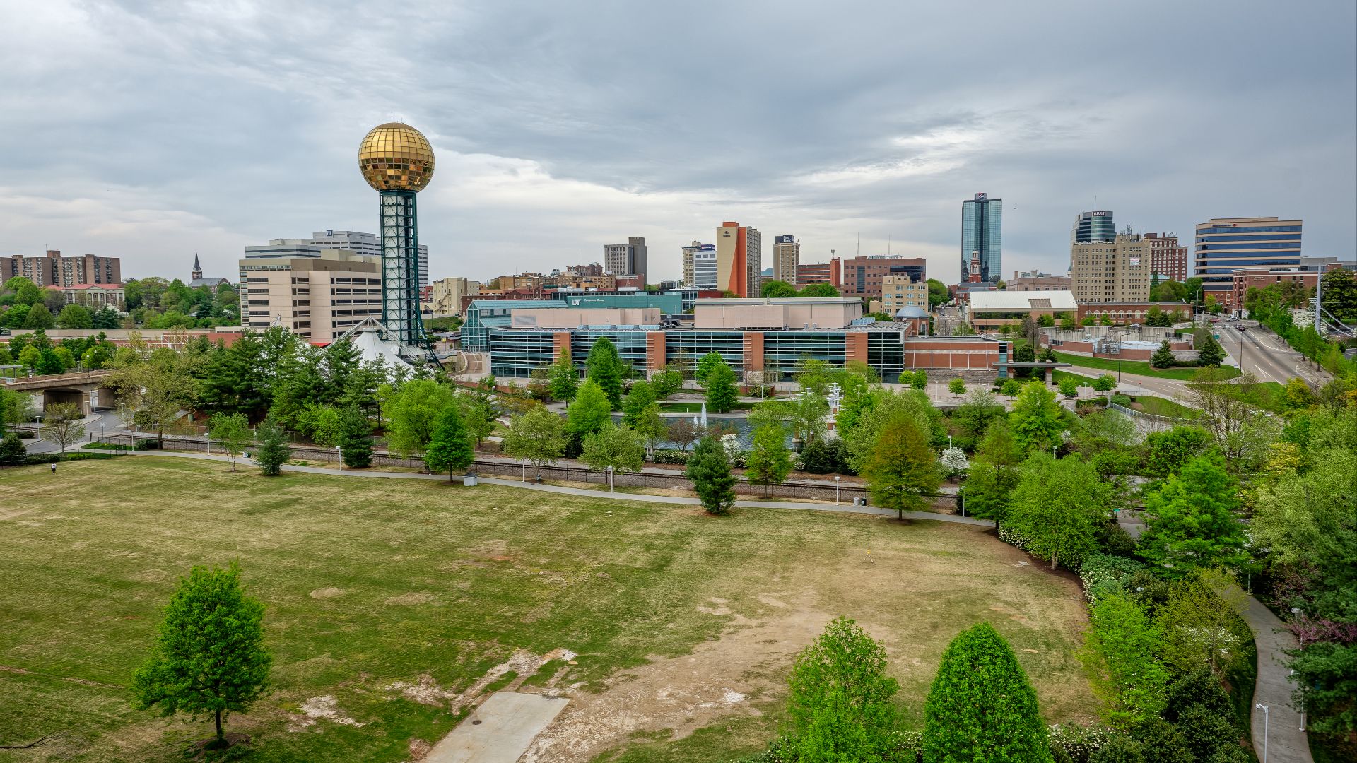 File:Downtown - Knoxville, Tennessee - April 19, 2014.jpg
