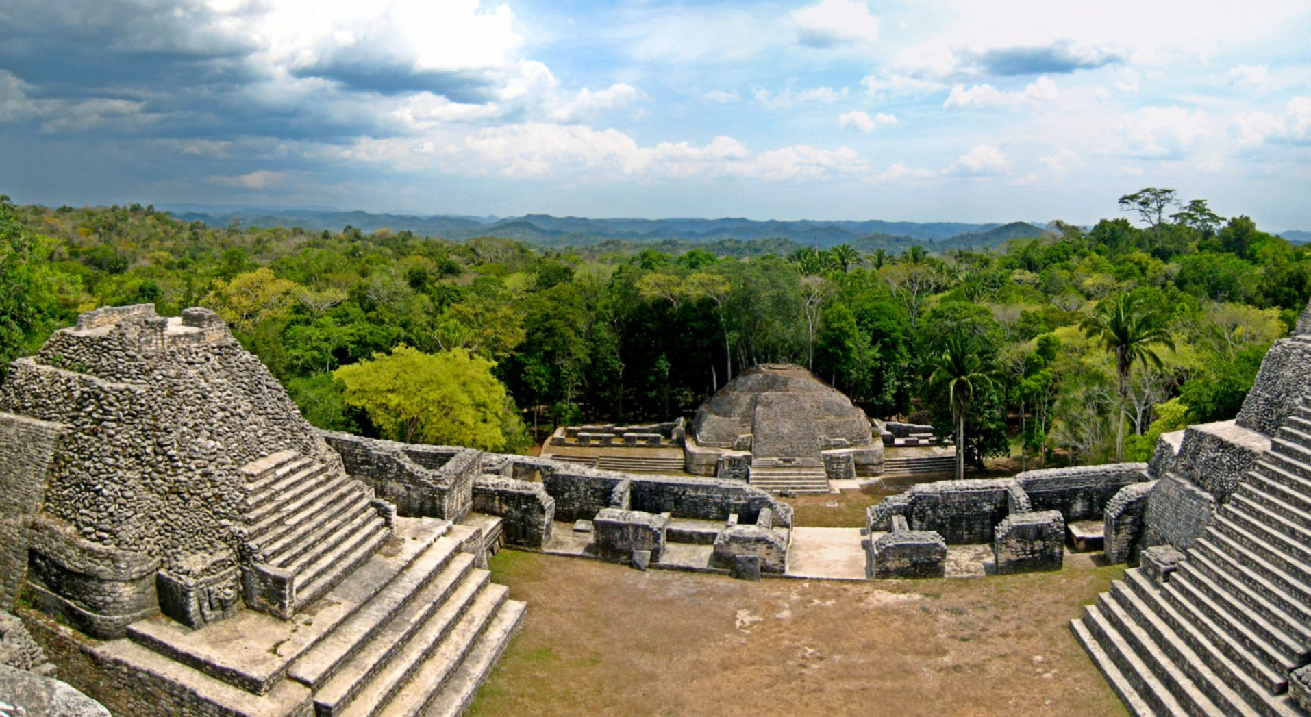 File:Panorama atop Caracol.png
