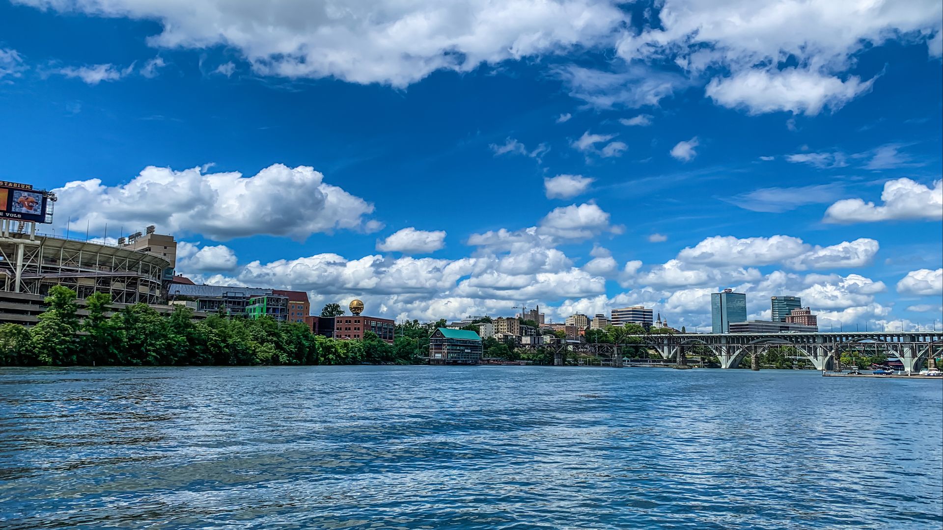 File:Knoxville skyline from Tennessee River.jpg