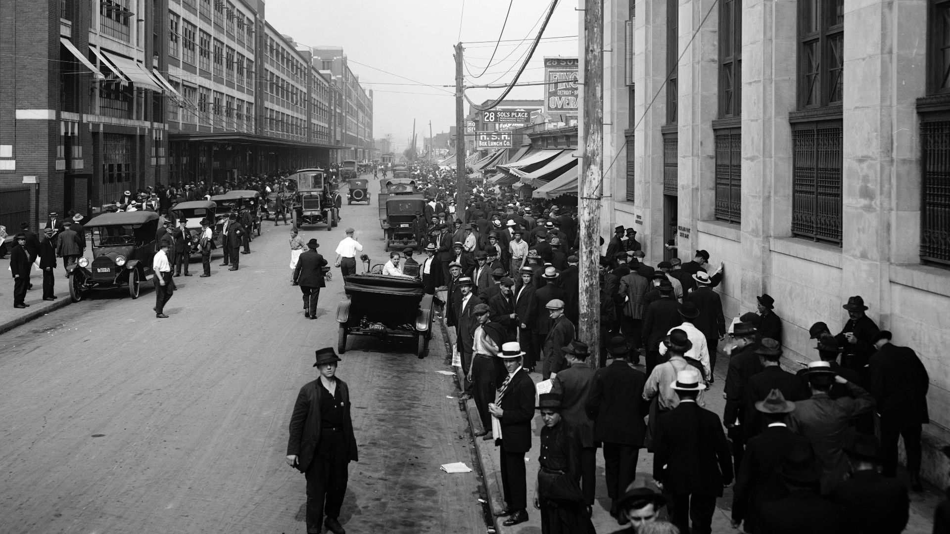 File:Ford Motor Company change of worker shift.jpg