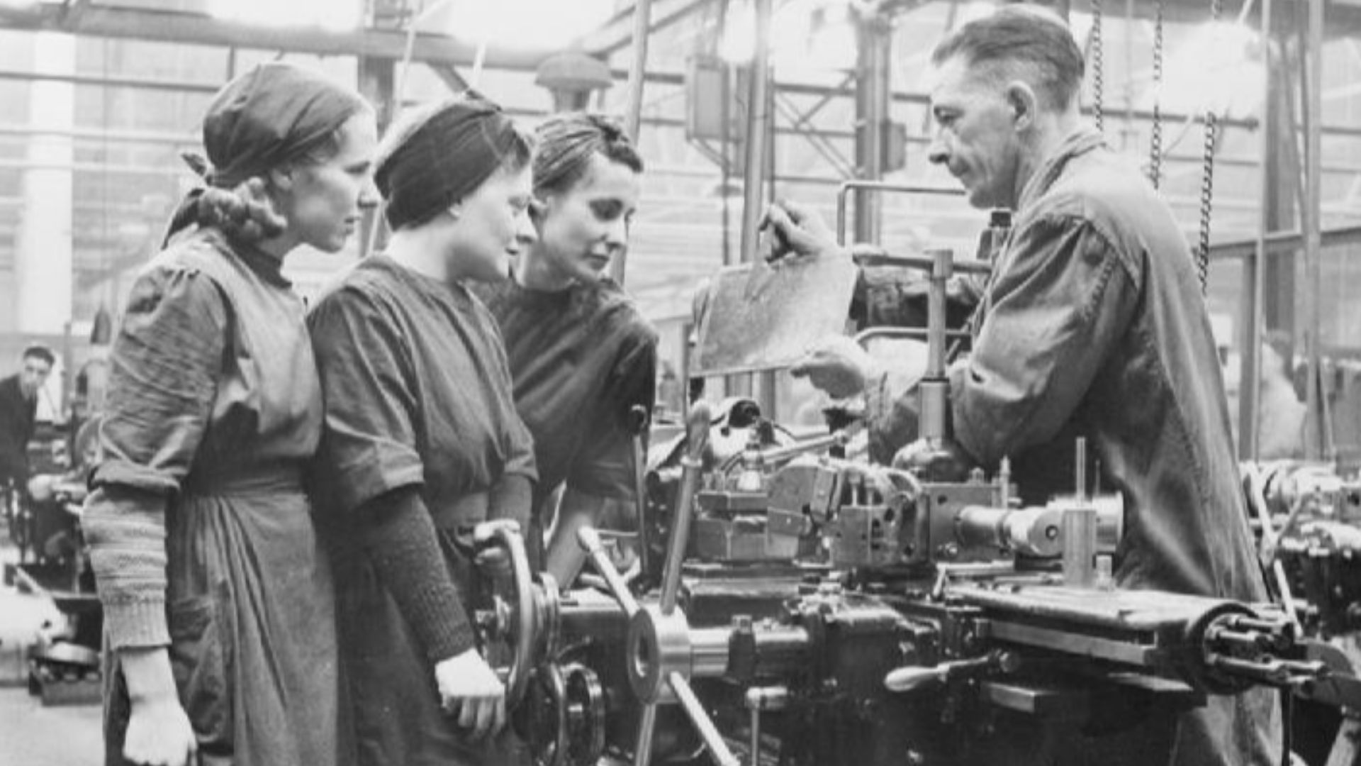 File:Women's Factory War work at Slough Training Centre, England, UK, 1941 D3509.jpg