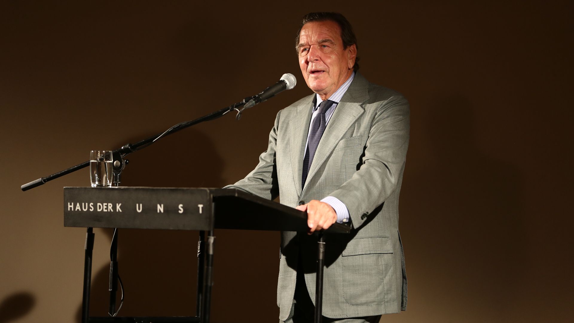 File:Gerhard Schröder 8816.jpg