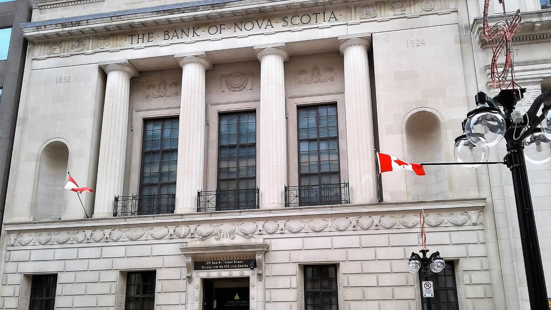 File:Bank of Nova Scotia Building, Ottawa.jpg