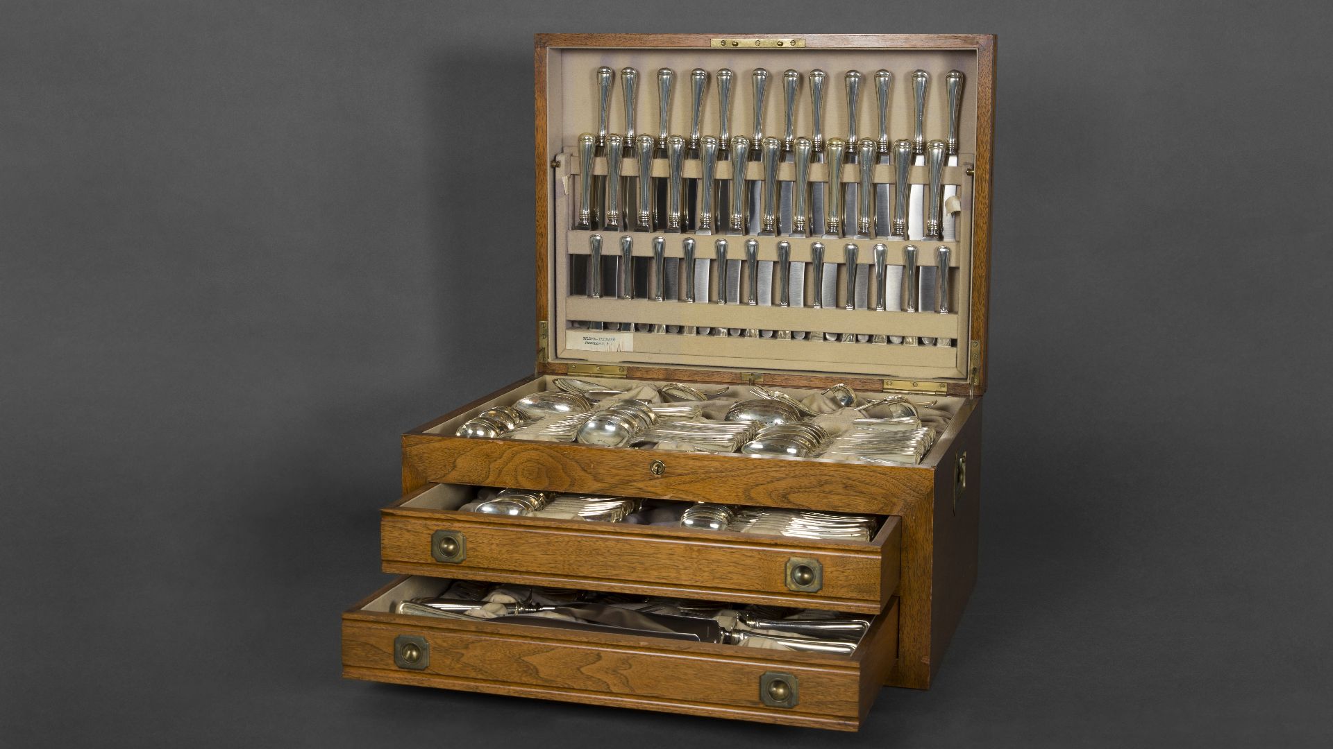 File:Silver Service Set of 197 Pieces Given to Charles Lindbergh - DPLA - d05a854ced2b0924121acc7f48f7062d (page 3).jpg