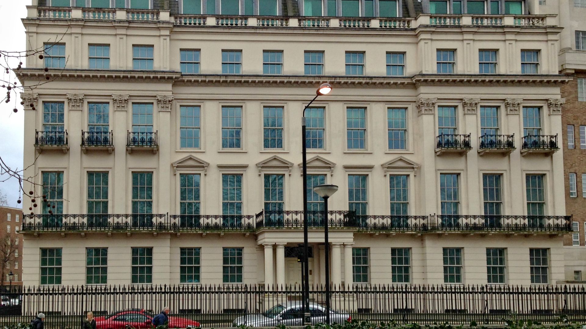 File:2-8a Rutland Gate.JPG