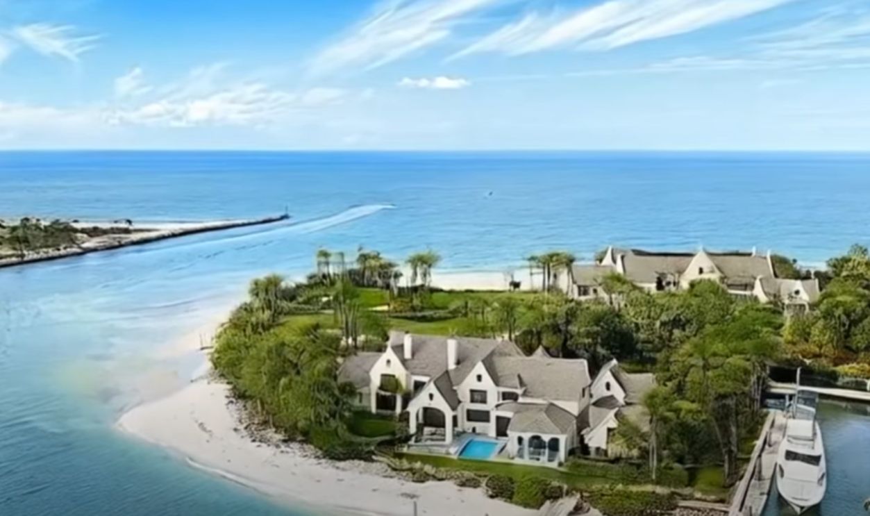 2200 Gordon Dr, Naples, Florida