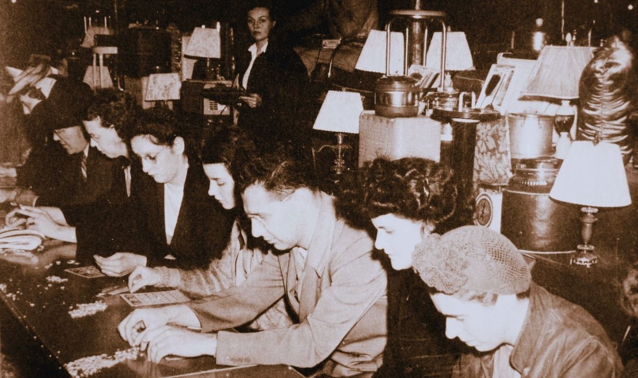Gettyimages - 804476764, Automobile Workers Playing Bingo At A Carnival At Dearborn Michigan USA circa 1938 Automobile workers playing bingo at a carnival at Dearborn, Michigan, USA, c1938. Dearborn is the site of the Ford Motor Company's River Rouge Complex plant, built between 1917 and 1928. In the 1930s it employed over 100,000 workers.