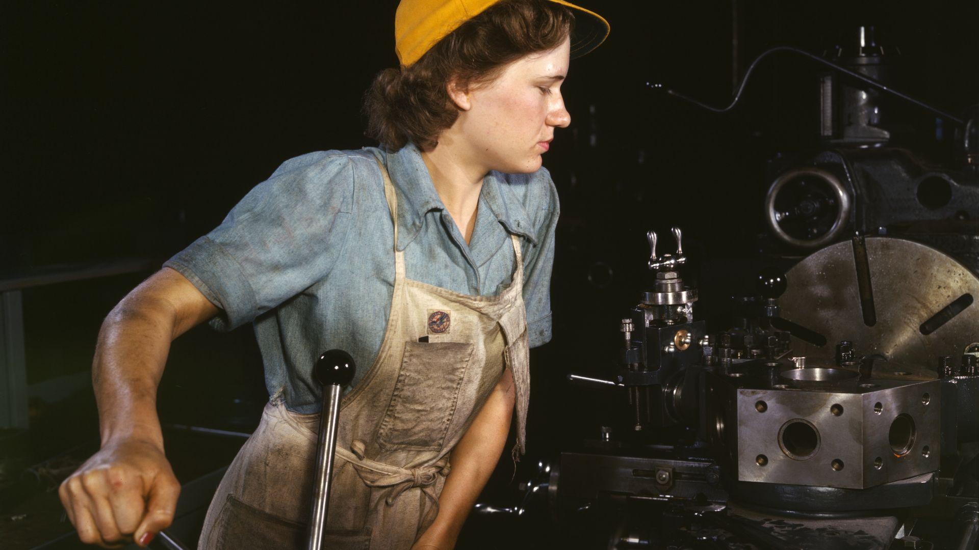 File:WomanFactory1940s.jpg