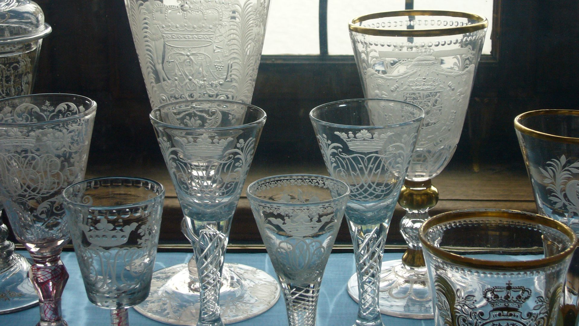 File:Stemware at Frederiksborg Slot.jpg