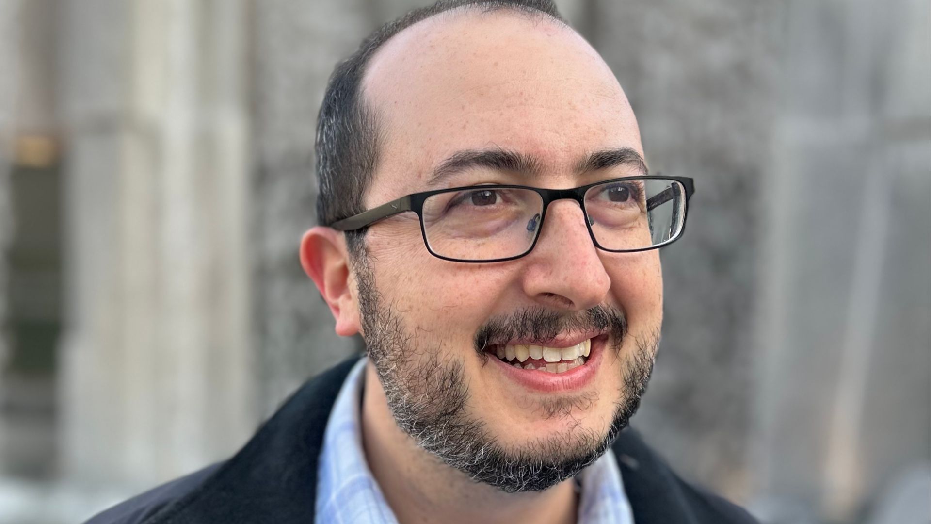 File:Jason Schreier March 2025.png