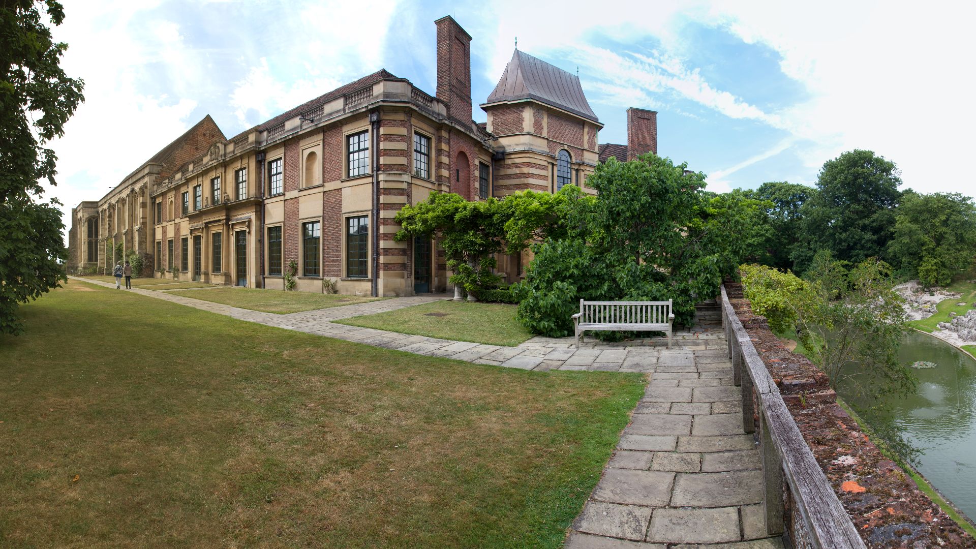 File:Eltham Palace (25098625346).jpg