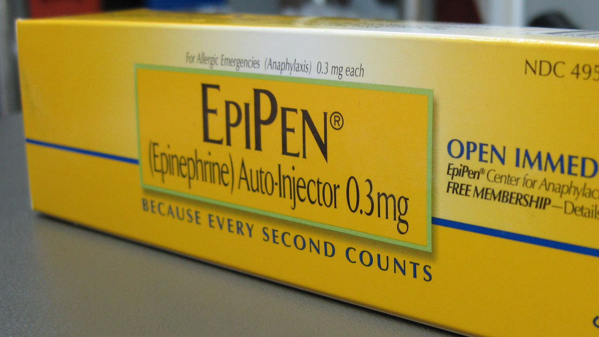 File:Epi-Pen (1).JPG