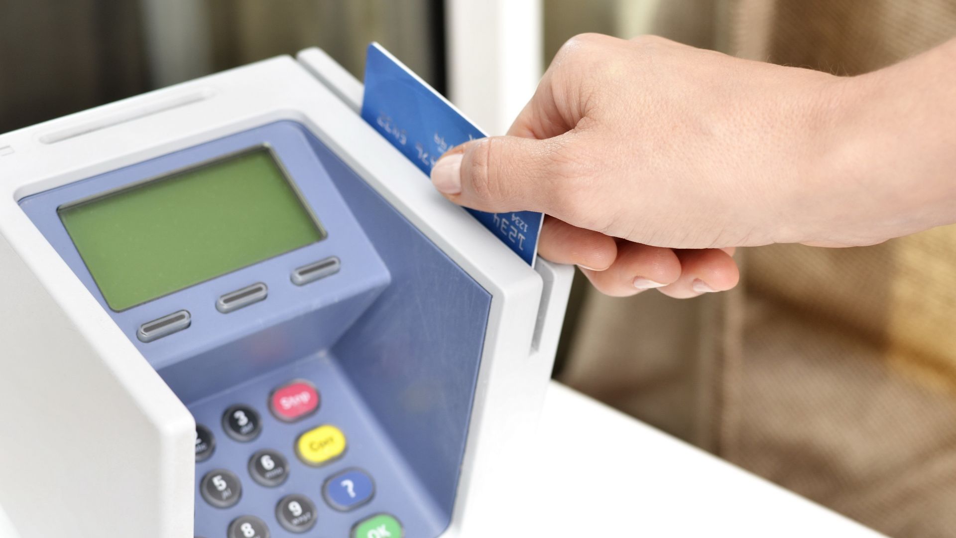 File:Paying with a Credit Card (28886645201).jpg