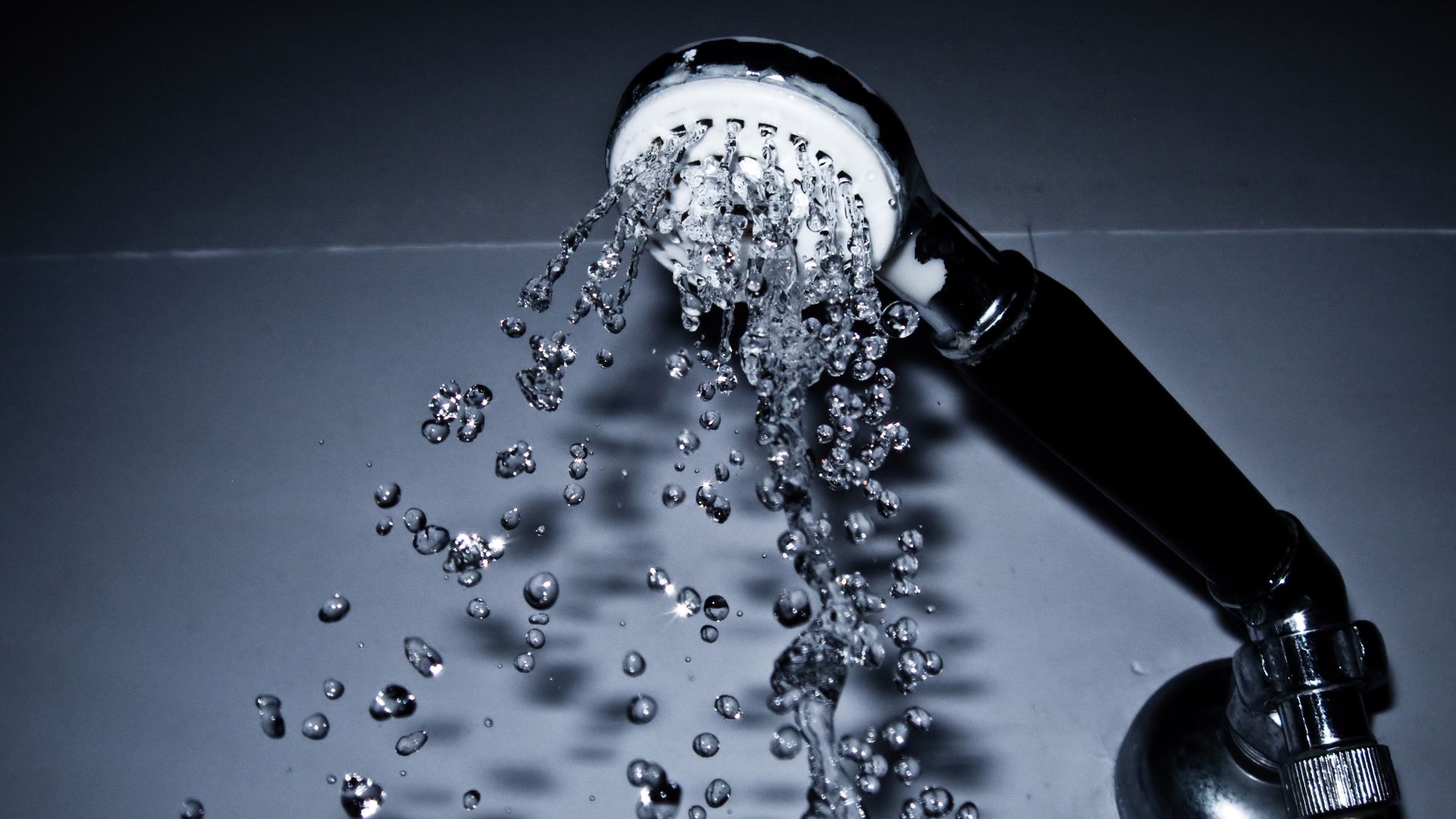 File:High speed shower filtered.jpg