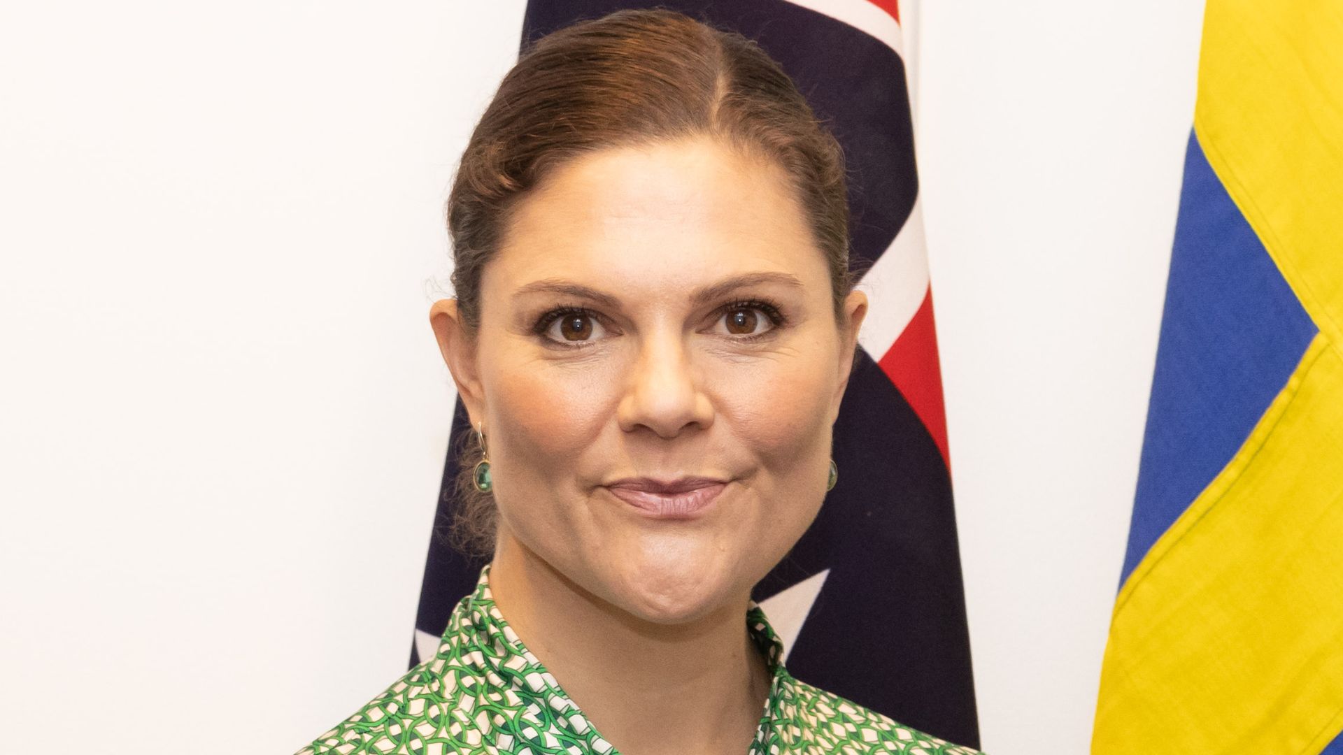 File:Conroy and Swedish Royals 2023.jpg