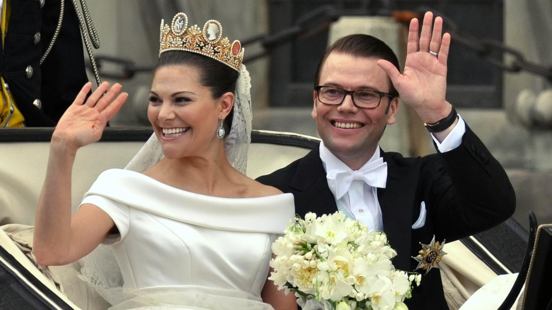 File:Royal Wedding Stockholm 2010-Slottsbacken-05 edit.jpg