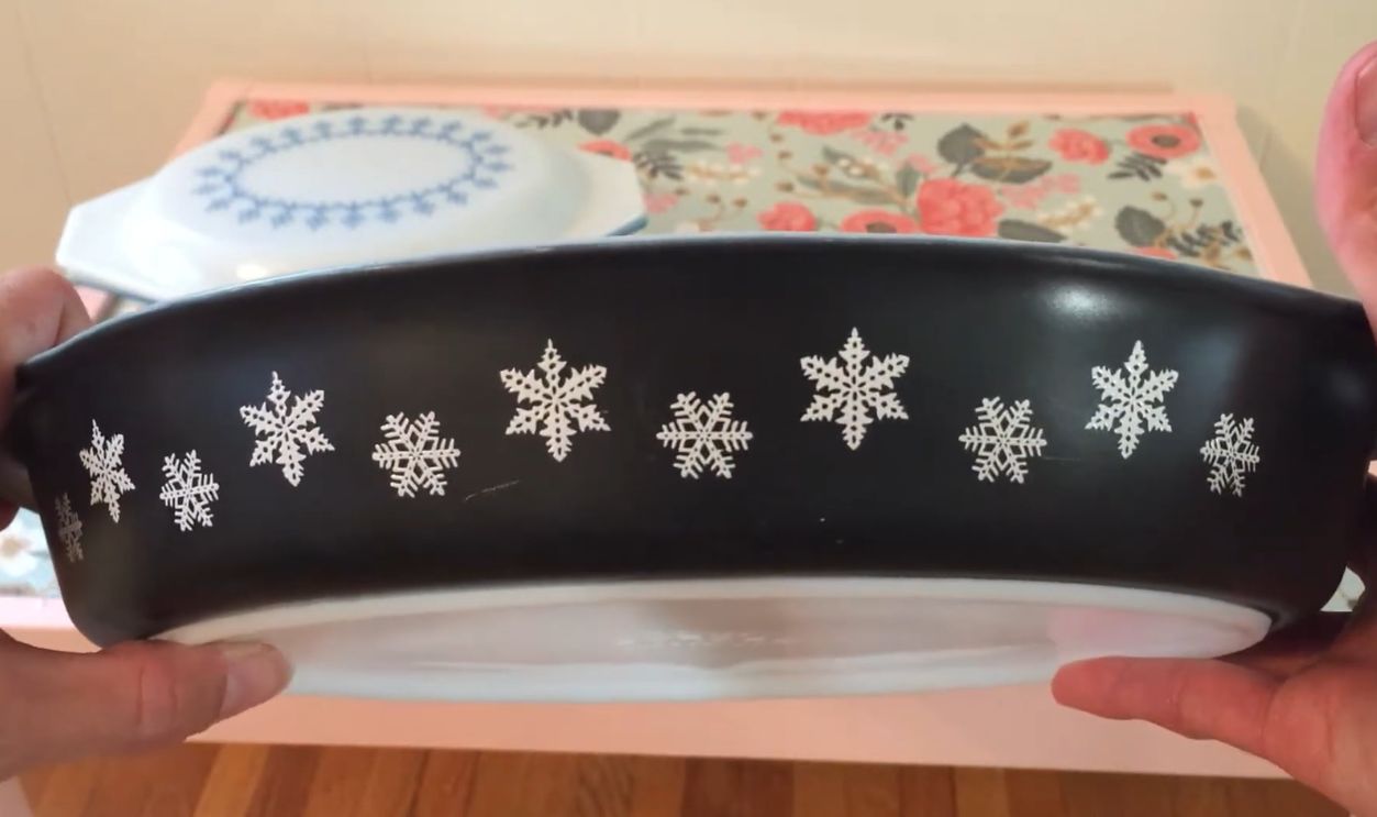 Black Snowflake Space Saver Casserole