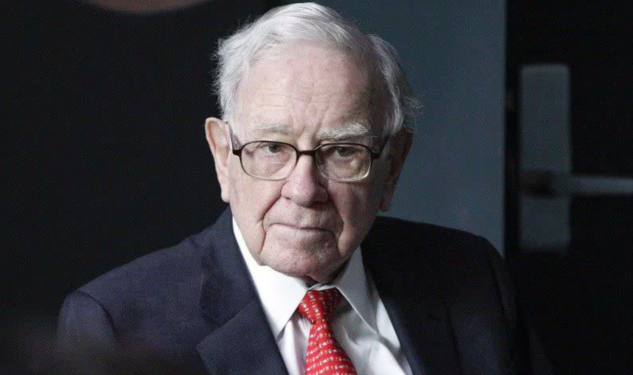 Warren Buffett’s Wealth Wisdom: 18 Essential Principles