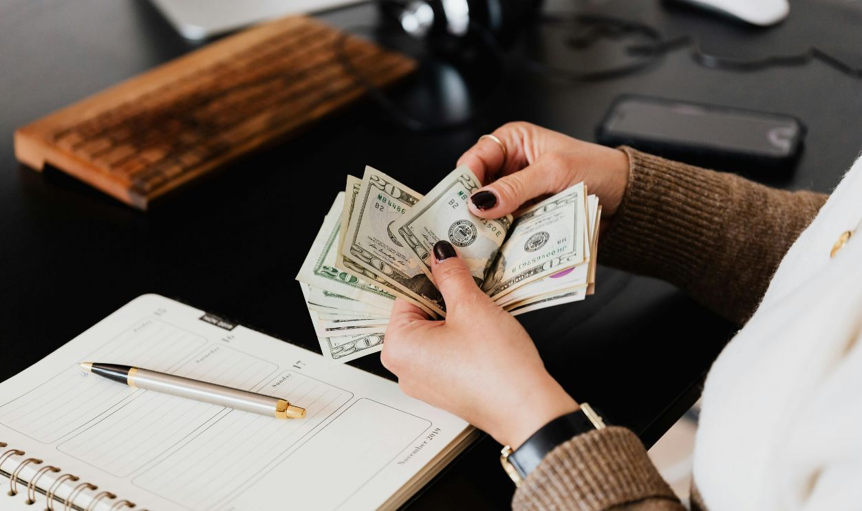 Middle Class Vs Billionaire Tax Burden