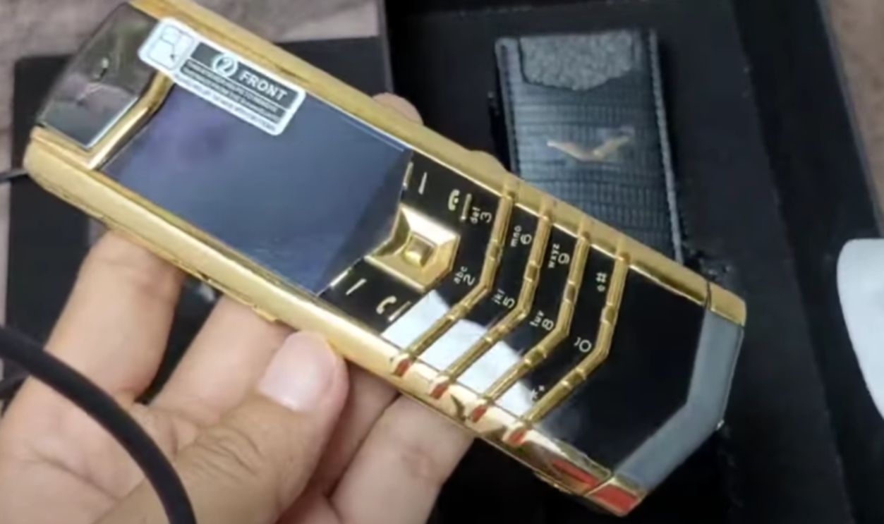 Vertu Signature M (2006)