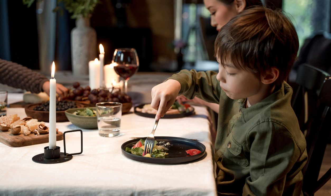 Teaching Children Complex Table Manners