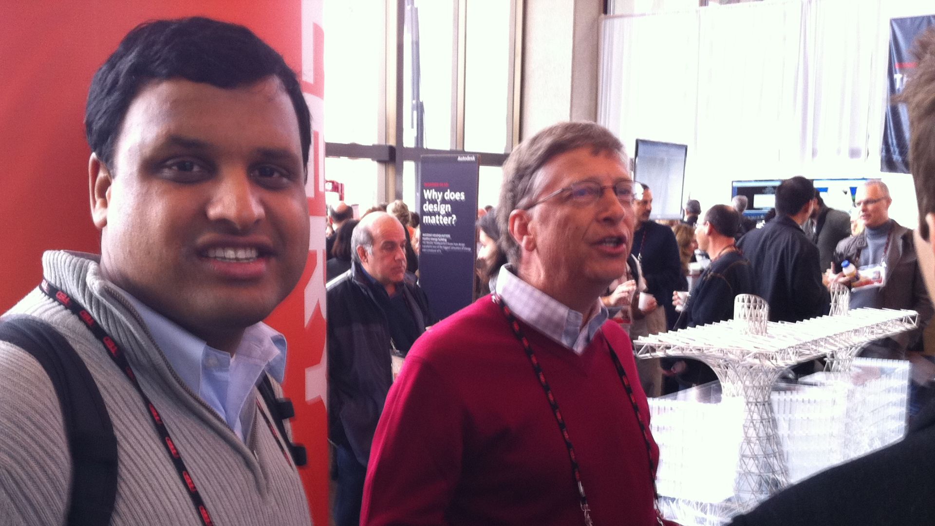 File:Bill Gates with Manish Maheshwari.jpg