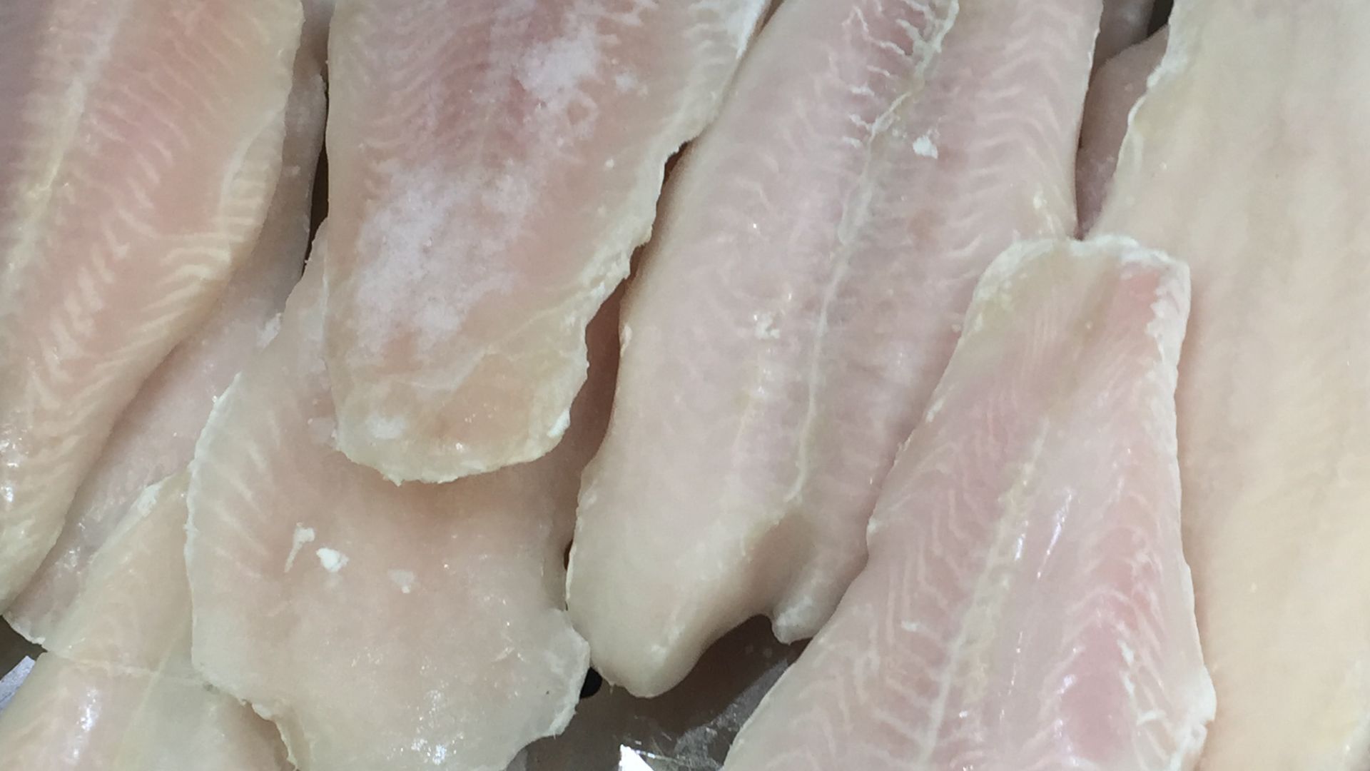 File:Frozen basa fish fillet (20240124).jpg