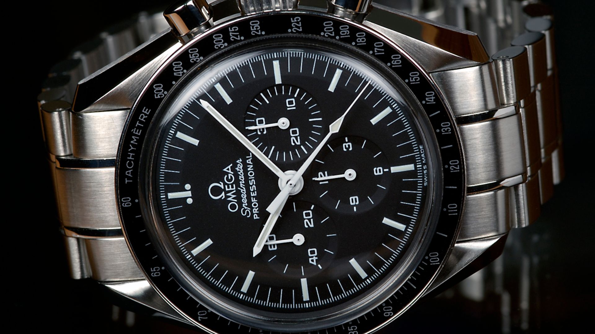 File:OMEGA-Speedmaster-Professional-Front.jpg