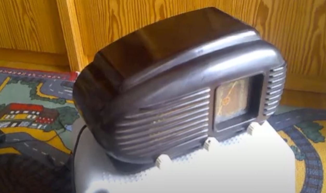 Rare Tesla Bakelite “Talisman” 208U