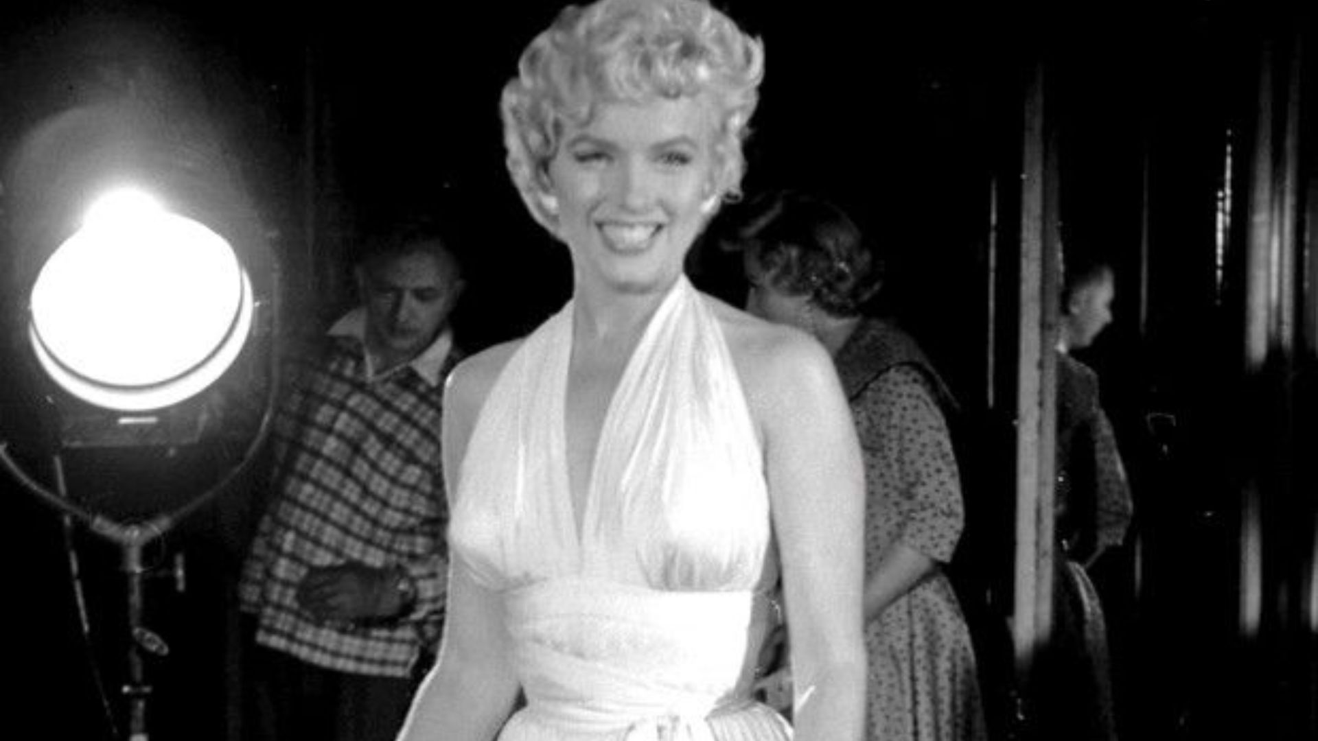 File:Marilyn Monroe pleated skirt Seven Year Itch.jpg