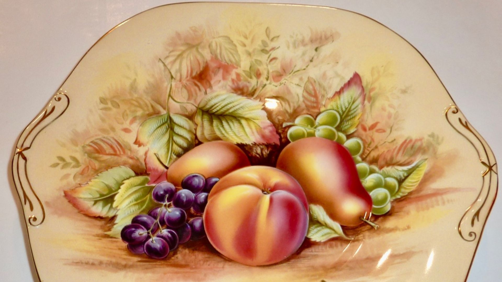 File:Ainsley Orchard Gold.jpg